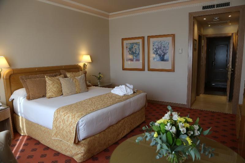Gran Hotel Los Abetos Santiago de Compostela Phòng bức ảnh